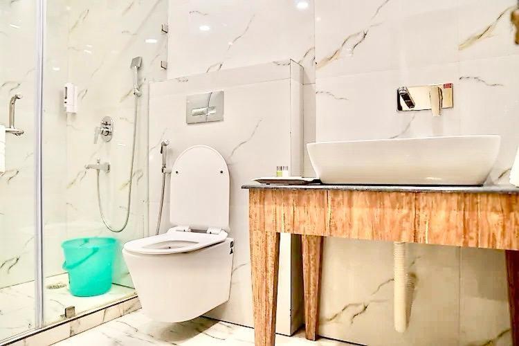 Seven Hills Hotel 푸리 외부 사진