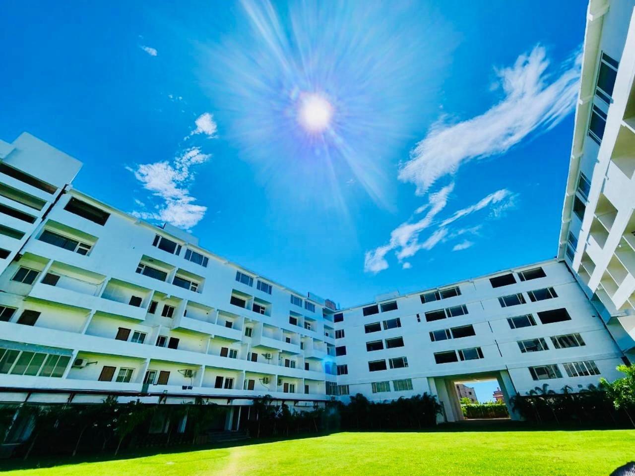 Seven Hills Hotel 푸리 외부 사진